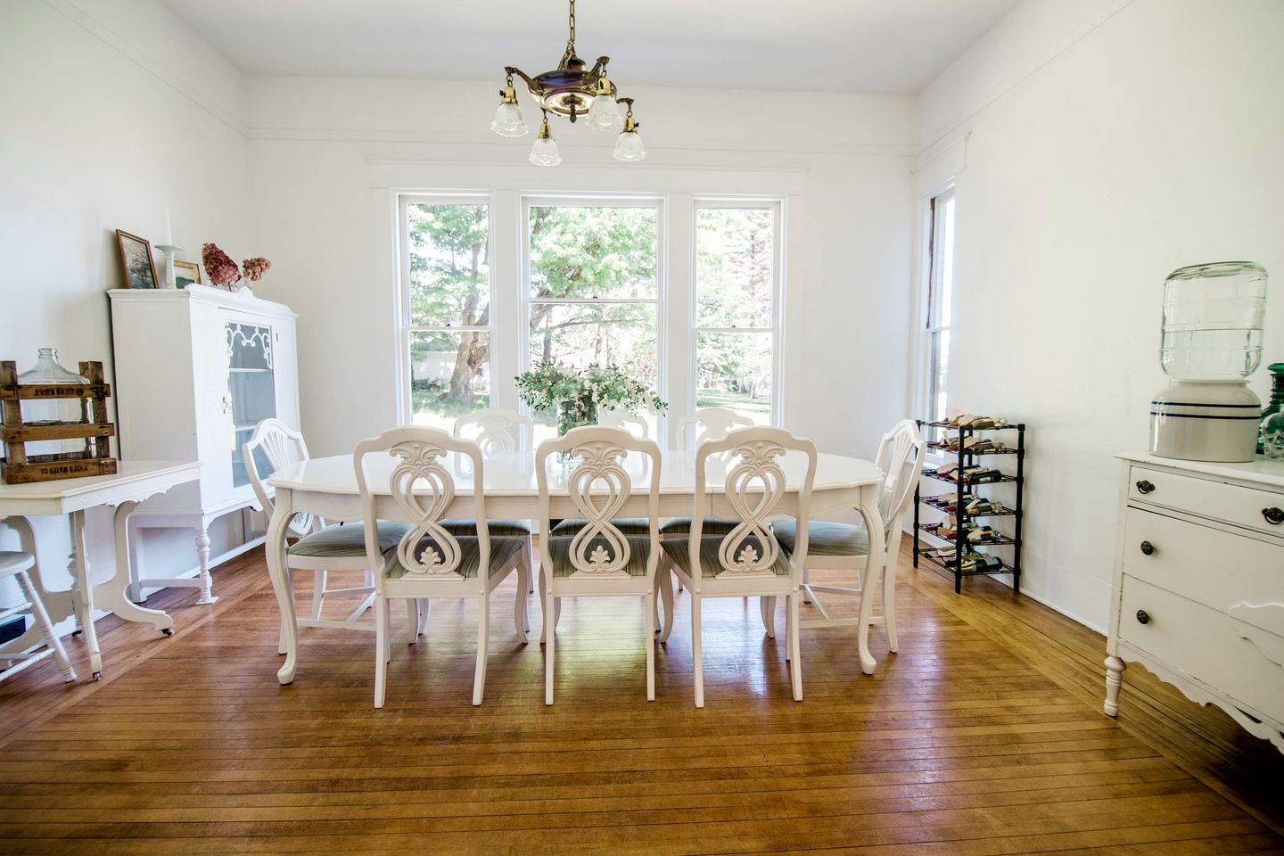 Charming Cottage Perfect for Family Gathers and Events in Central Lake, Michigan