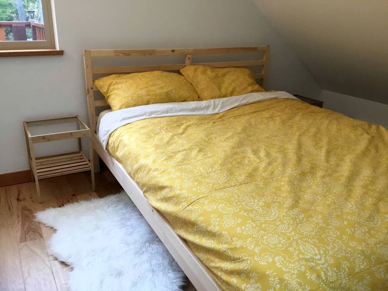 Upscale Mountain View Suite with Private Cedar Deck & Skylights Near the Ocean | Sunshine Coast Regional District, BC