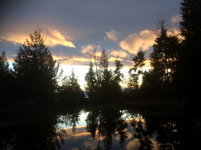 Cabins (Canada, Sunshine Coast Regional District, British Columbia)