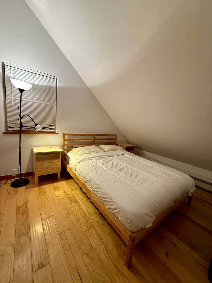 Upscale Mountain View Suite with Private Cedar Deck & Skylights Near the Ocean | Sunshine Coast Regional District, BC