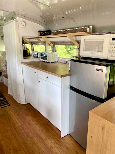 Vacation Rentals (Canada, --, --)