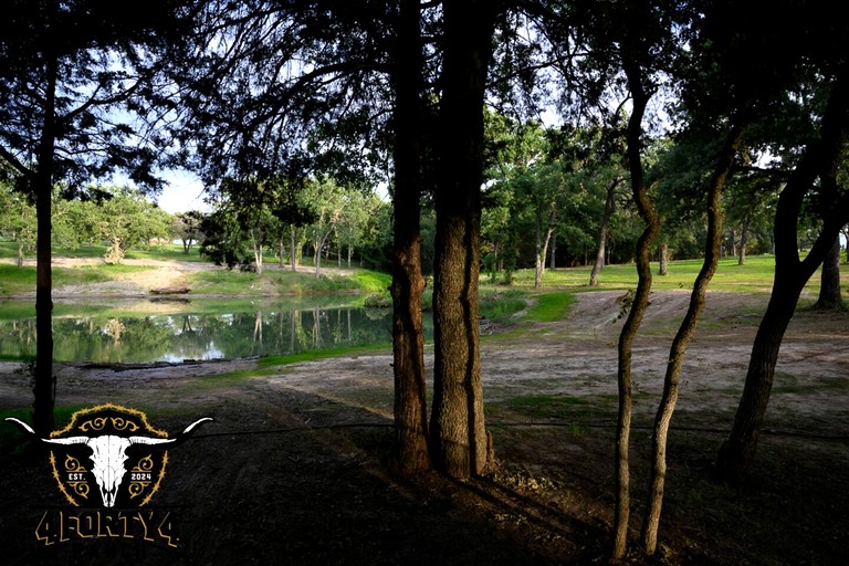 Cabins (United States of America, Alvord, Texas)