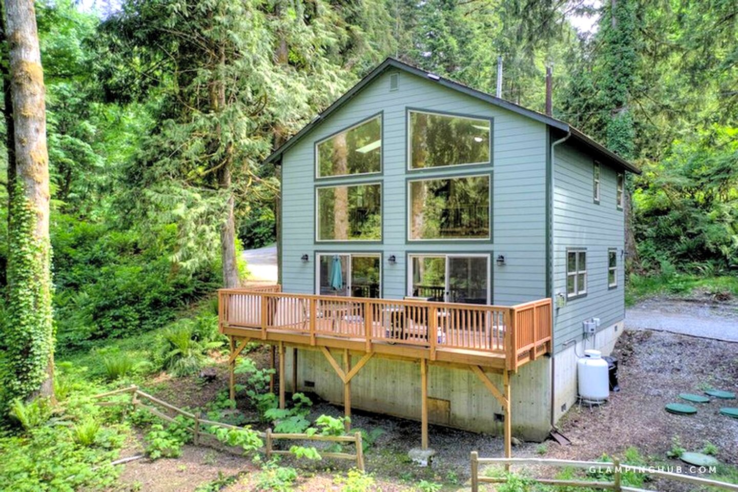 Cabin Cascade Mountains, Washington Glamping Hub