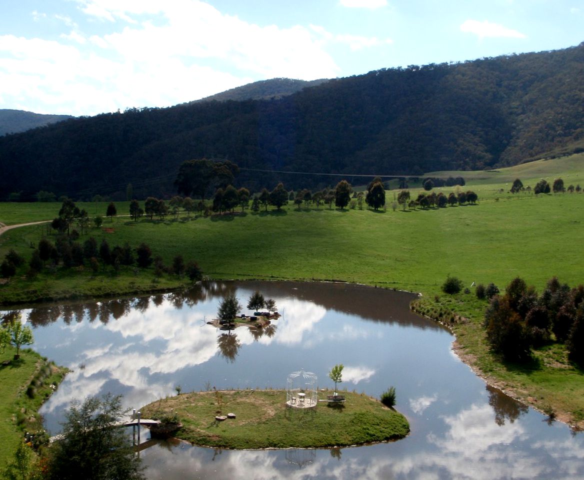 Cottage Rental Surrounded by National Parks near Canberra, Australia