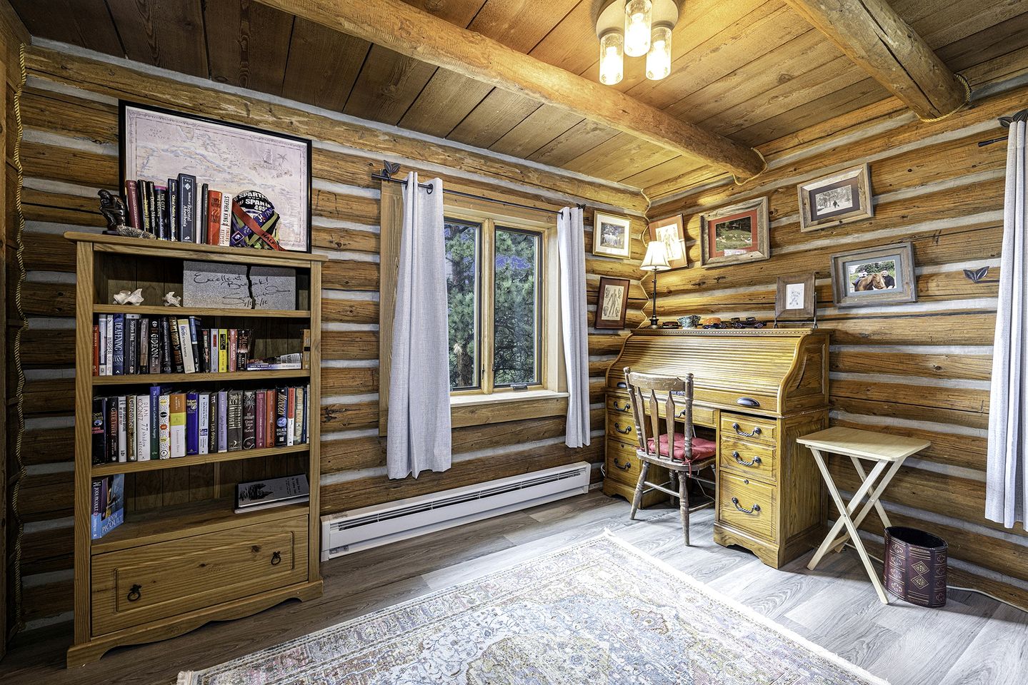 Beautiful Pet-Friendly Log Cabin with Hot Tub near Allenspark and Estes Park, Colorado