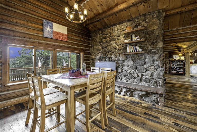 Log Cabins (United States of America, Allenspark, Colorado)