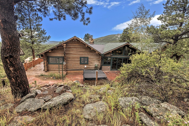 Log Cabins (United States of America, Allenspark, Colorado)