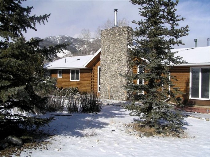 Log Cabins (Buena Vista, Colorado, United States)