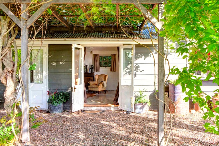 Cottages (Kangaroo Valley, New South Wales, Australia)