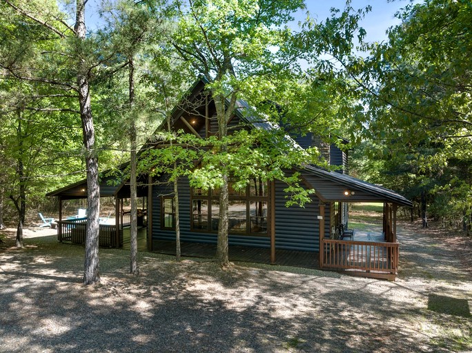 Cabins (United States of America, Broken Bow, Oklahoma)