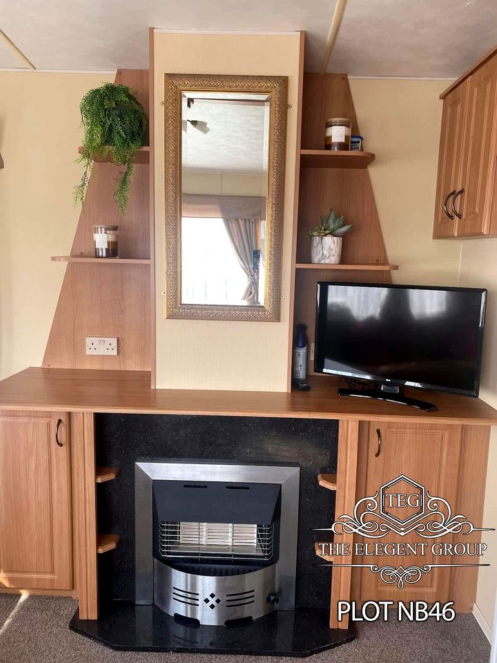 Rustic Coastal Retreat Near Beach with Cozy Patio Escape in Lincolnshire, United Kingdom