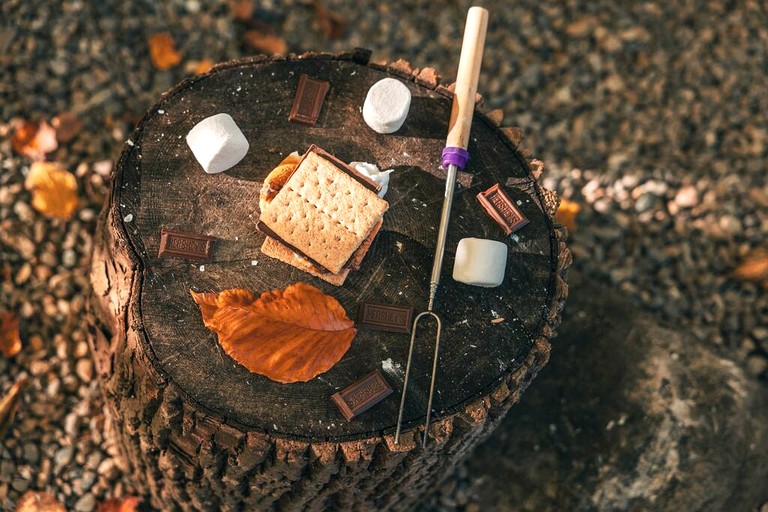 Caravans (Canada, Northern Bruce Peninsula, Ontario)