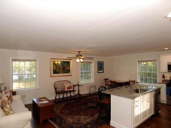 Bruce Taylor Rentals Carriage House, Villas, Cape Vincent, United