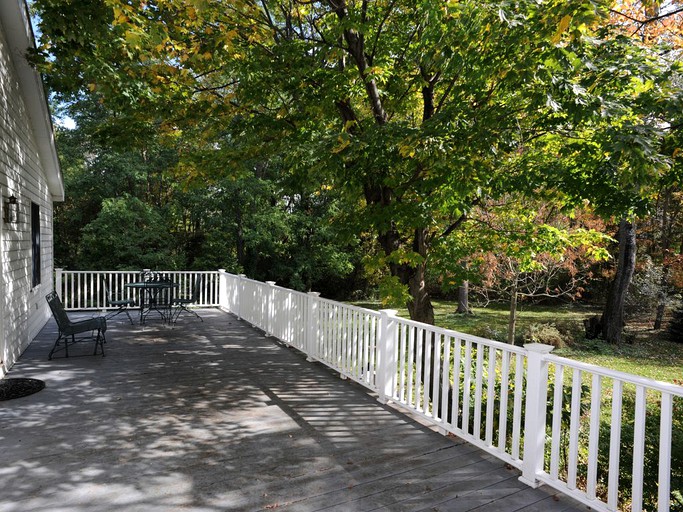 Bruce Taylor Rentals Carriage House, Villas, Cape Vincent, United