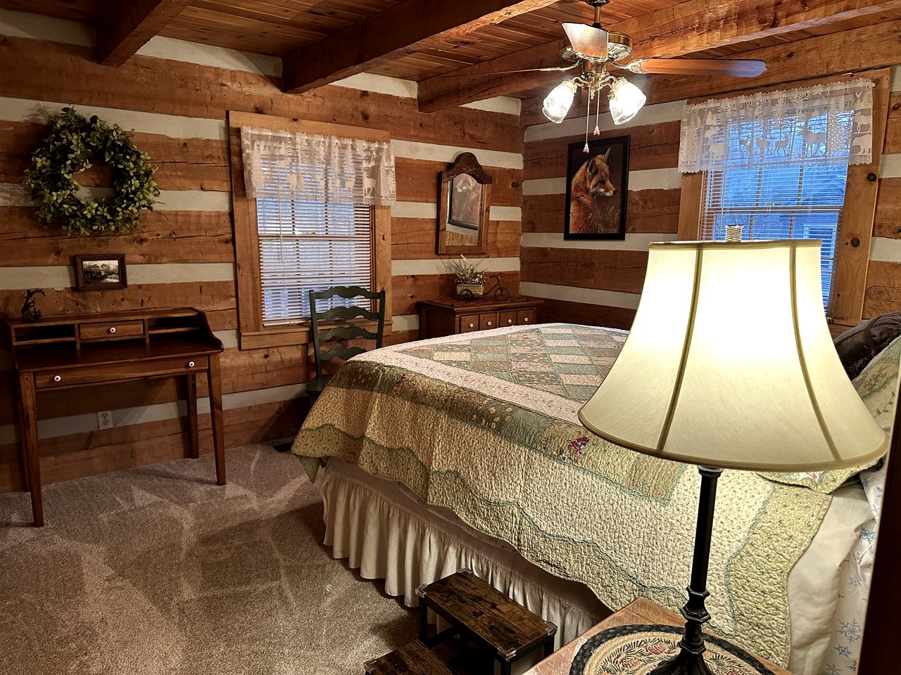 Breathtaking Cabin with Barbecue, Fireplace and Hot-tub in Sevierville, Tennessee