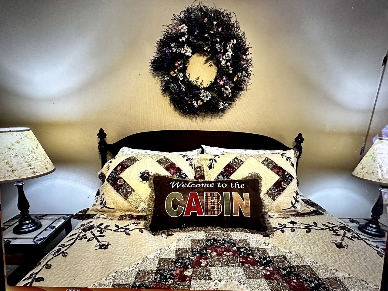 Breathtaking Cabin with Barbecue, Fireplace and Hot-tub in Sevierville, Tennessee