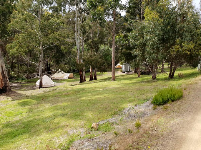 Bell Tents (Bruny Island, Tasmania, Australia)