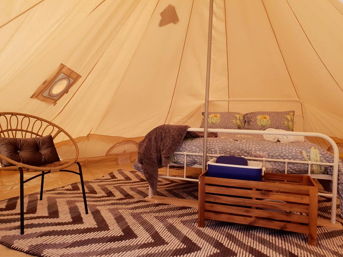 Bell Tents (Bruny Island, Tasmania, Australia)