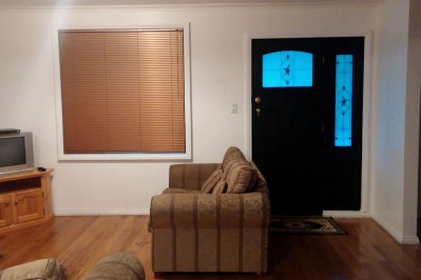 Lovely Accommodation in Bed and Breakfast Nestled in Queenstown, Tasmania