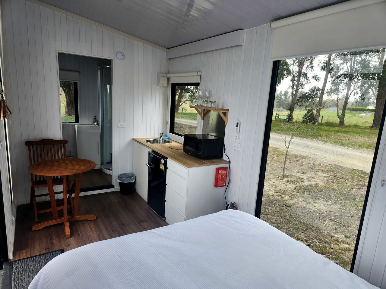 Calm Tiny House Surrounded by Precious Views and Nature in Canterbury, New Zealand
