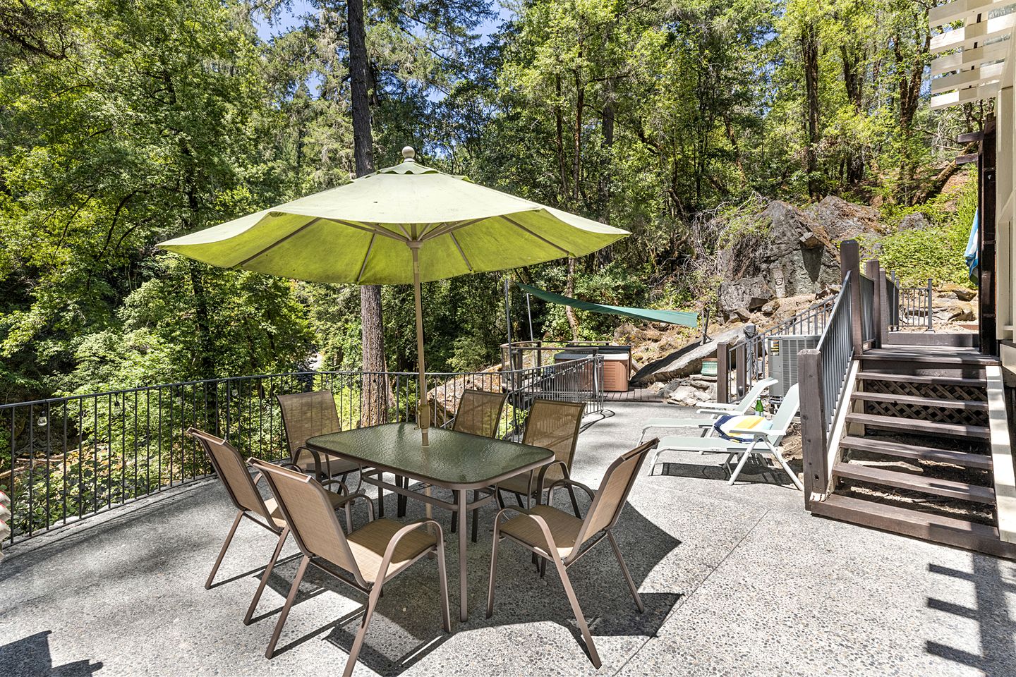 Secluded Cottage with Hot-tub in Cazadero, California