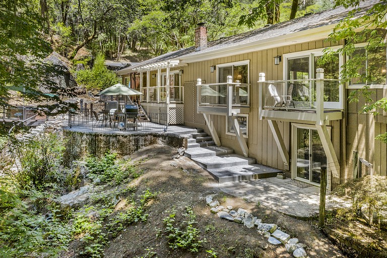 Cottages (United States of America, Cazadero, California)