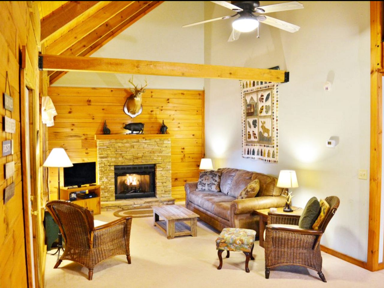 Gorgeous Log Cabin Rental with Easy Mountain Access in Maggie Valley, North Carolina
