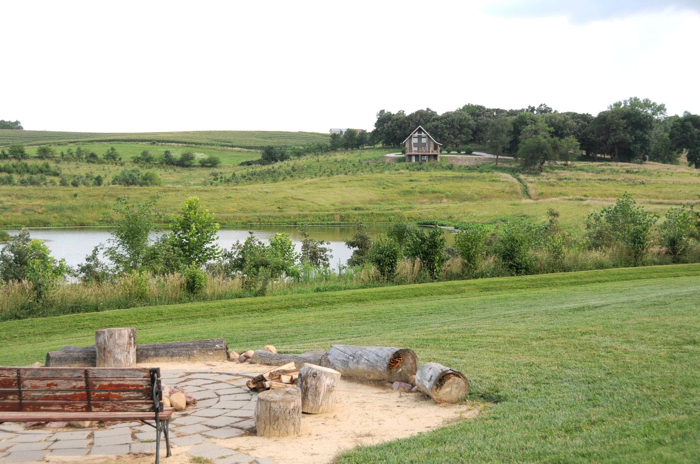 Fabulous Family Getaway with a Private Pond and Amazing Countryside Views in Anita, Iowa