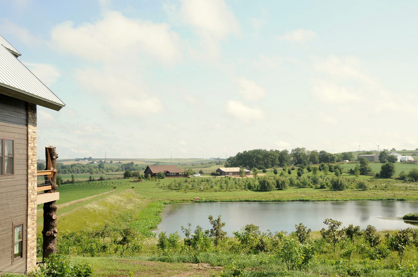 Elegant and Rustic Family Vacation Rental with a 10-Acre Private Pond in Cass County, Iowa