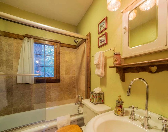 Cabins (Leadville, Colorado, United States)