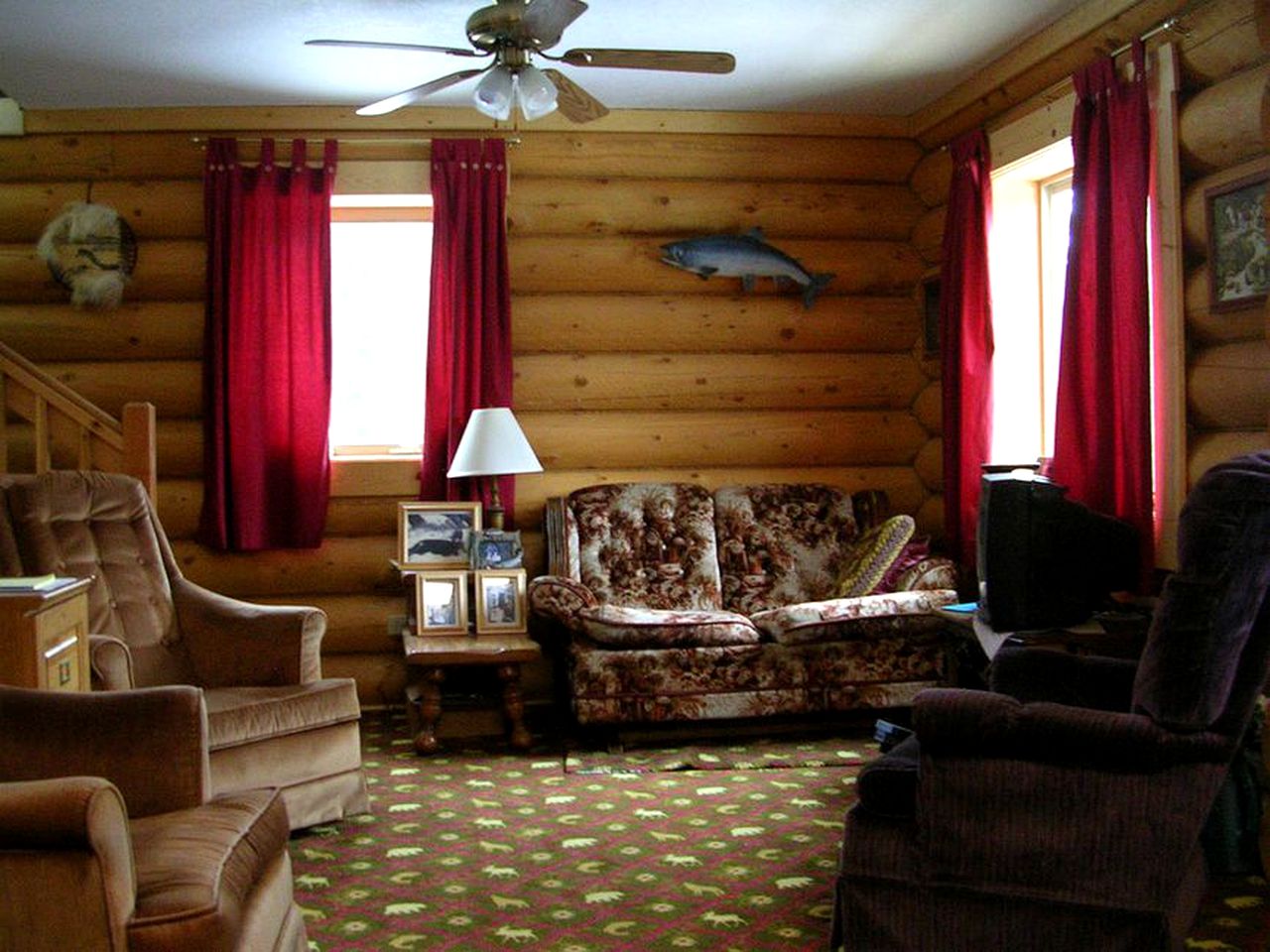 Romantic Bed and Breakfast Room with a Balcony Overlooking the Kenai River in Soldotna, Alaska