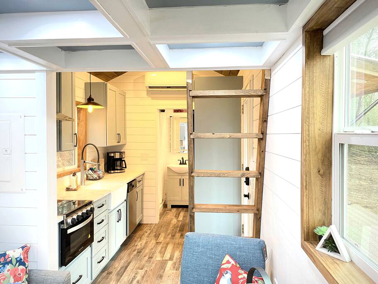 Nestled in Nature: Experience Tiny House Living Bliss in Northern Alabama