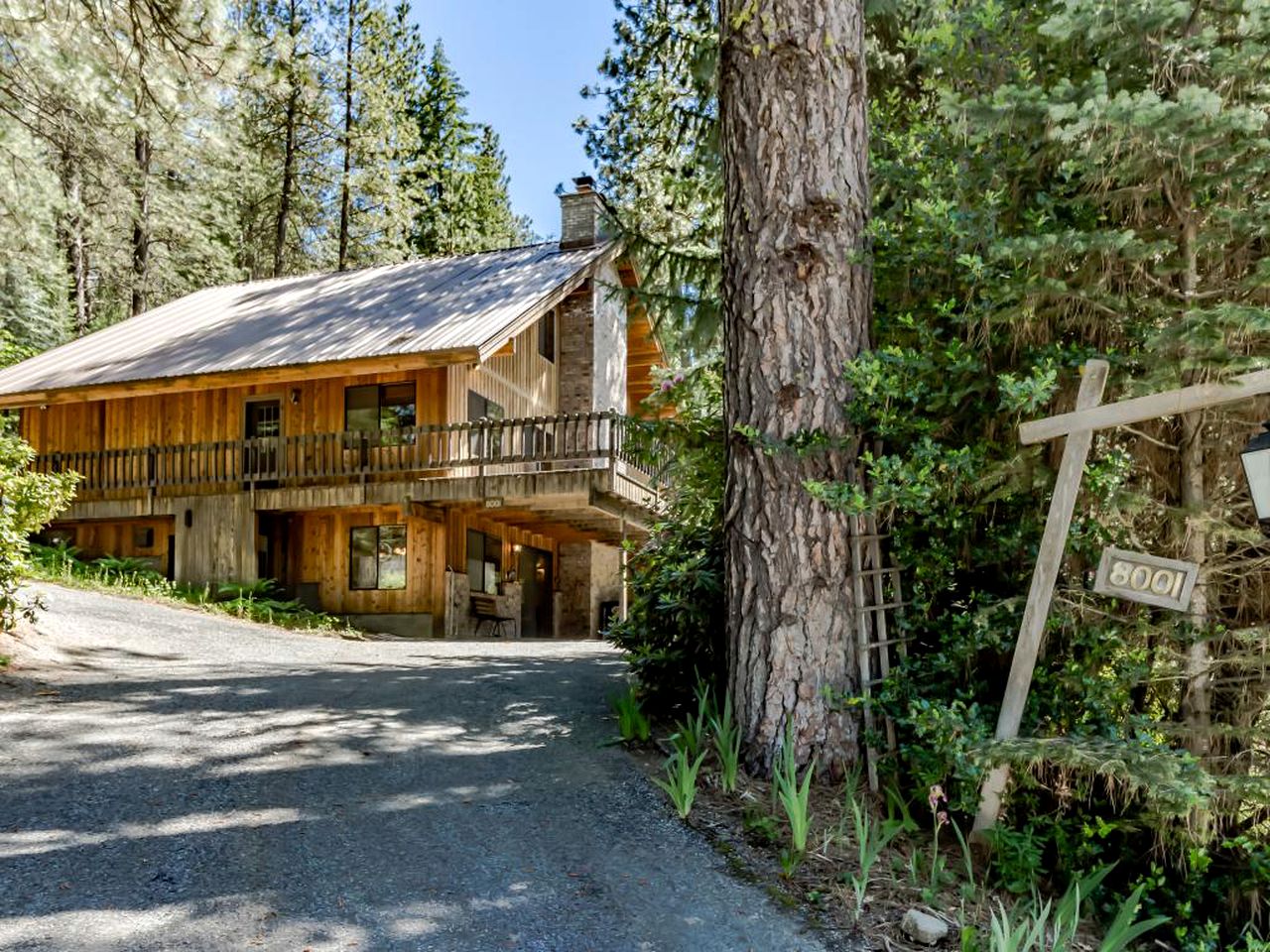 Riverside Cabin Rental in Colorful Leavenworth, Washington