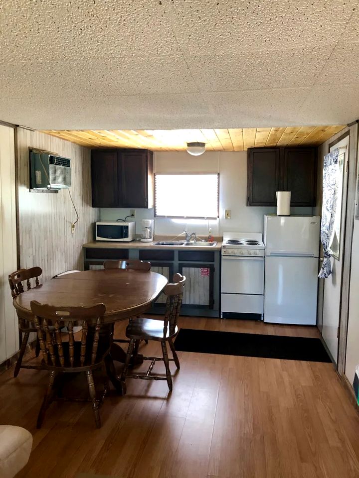 Unique Cabin with Deck Great for Families in South Dakota