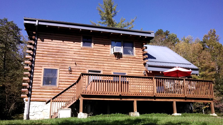 Cabins (Clyde, North Carolina, United States)