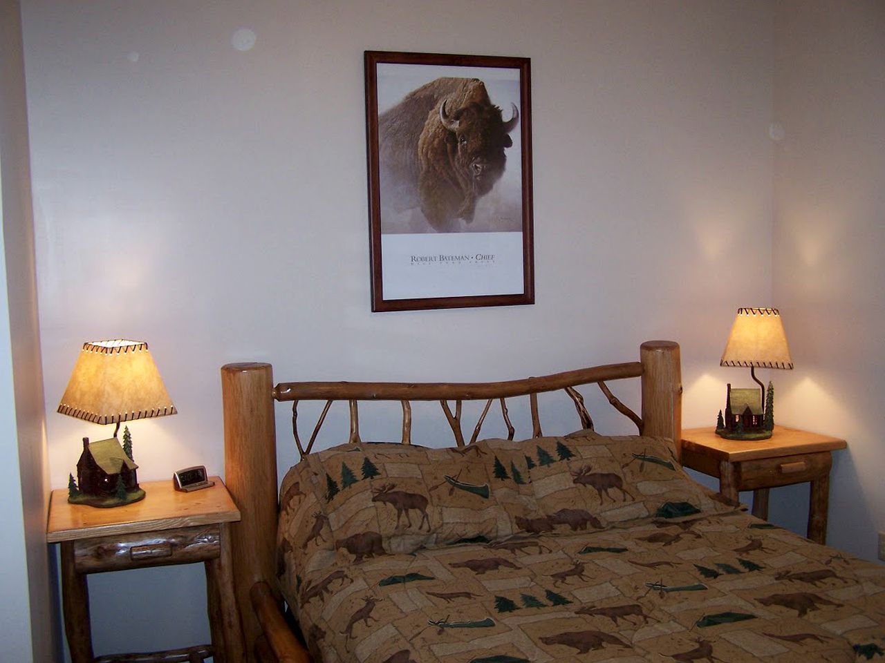 Luxury Vacation Rental with a Hot Tub for Rent in Clyde, North Carolina