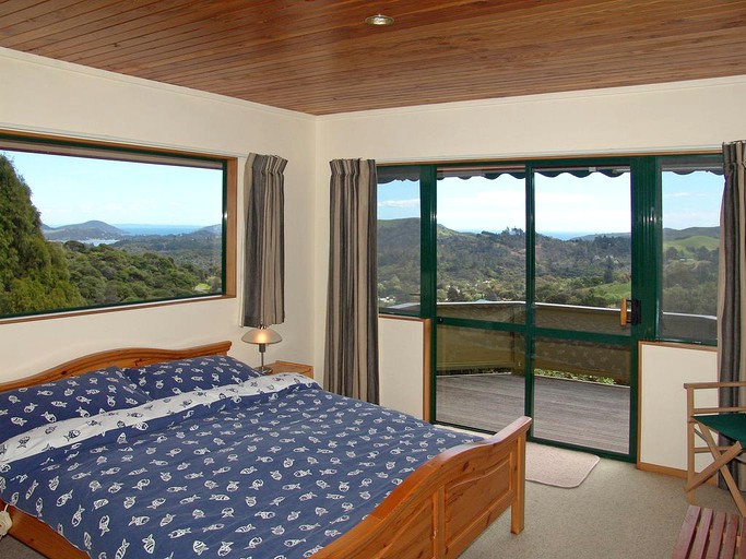 Nature Lodges (Coromandel, North Island, New Zealand)