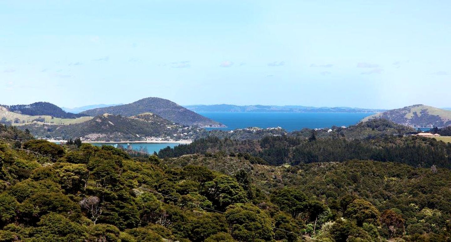 Nature Lodges (Coromandel, North Island, New Zealand)
