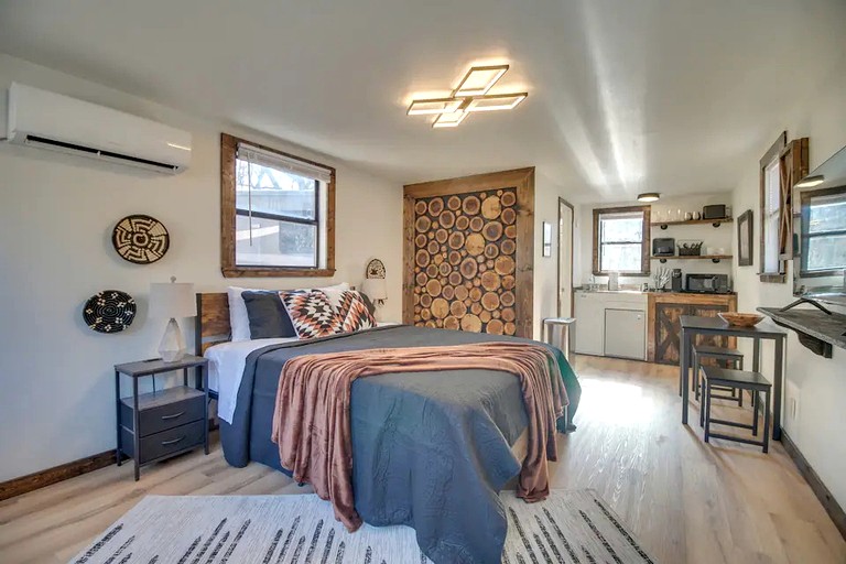 Cabins (United States of America, Gentry, Arkansas)