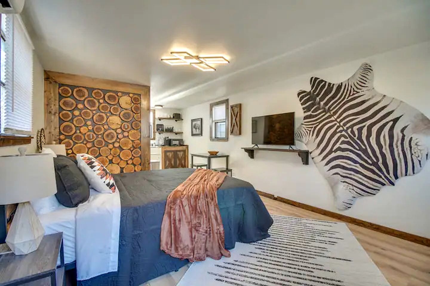 Serene Woodland Studio Retreat with Outdoor Amenities, Near Fishing, Hiking & Gentry, AR