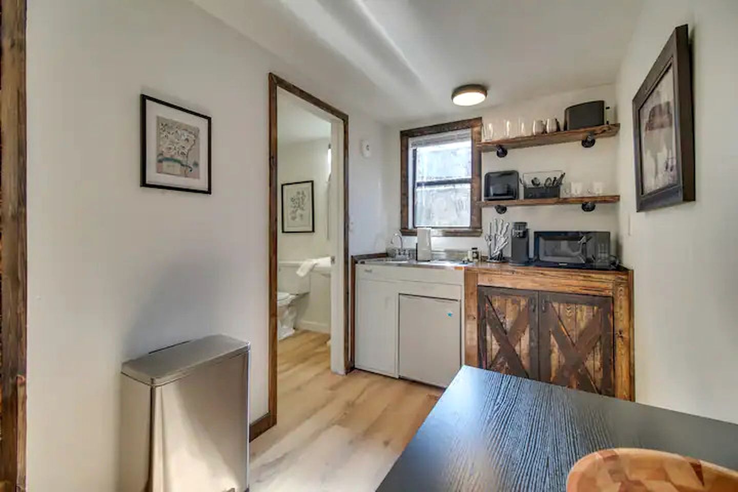 Serene Woodland Studio Retreat with Outdoor Amenities, Near Fishing, Hiking & Gentry, AR