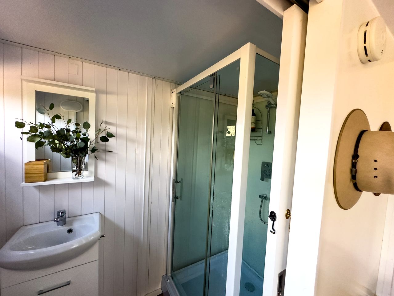 Beautiful Tiny House Next to Gorgeous Hiking Trails in Muswellbrook, New South Wales
