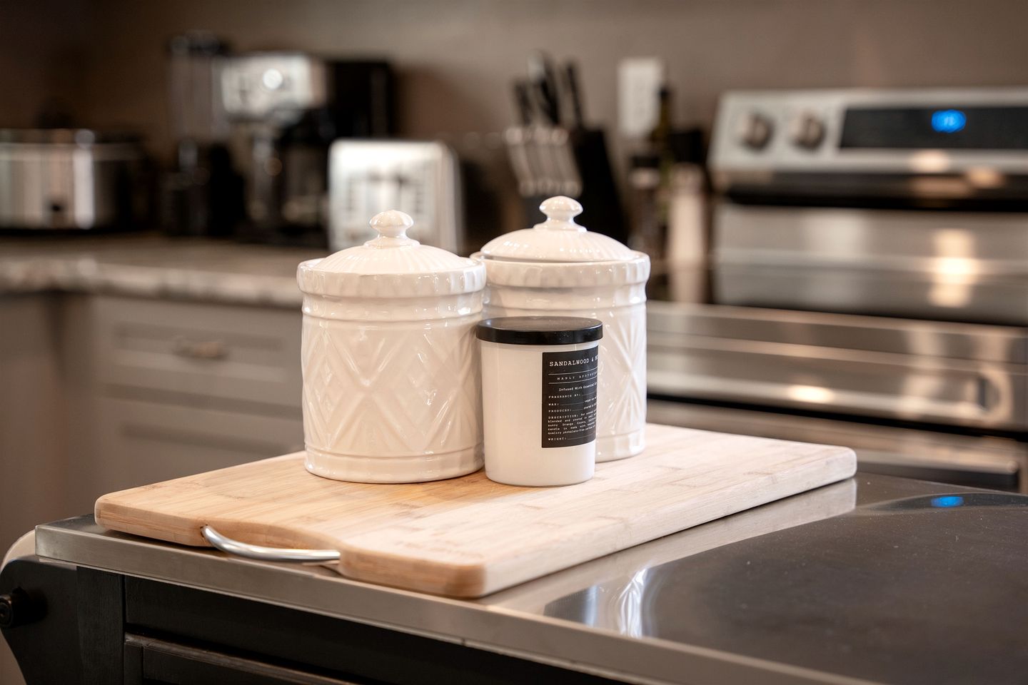 Modern Cozy Getaway with BBQ and Scenic Views in Mount Shasta, California