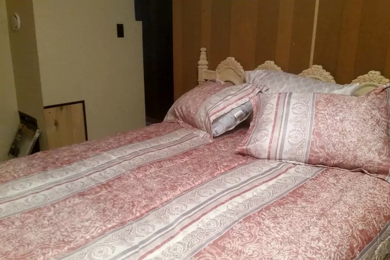 Cabins (Villa Grove, Colorado, United States)