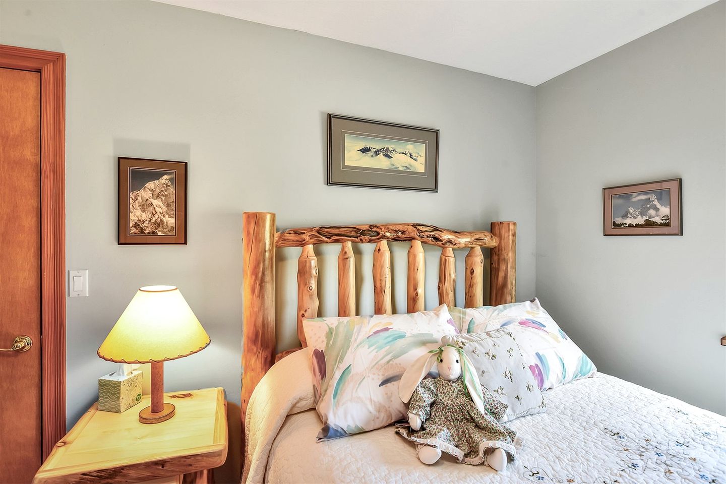 Unique Vacation Rental with Panoramic Mountain Views and Fantastic Backyard Patio in Flagstaff, Arizona