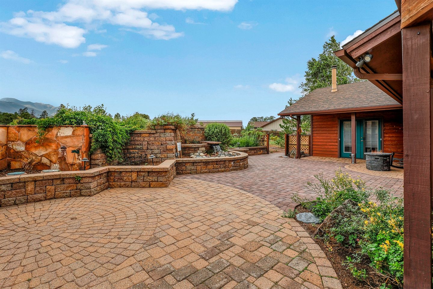 Unique Vacation Rental with Panoramic Mountain Views and Fantastic Backyard Patio in Flagstaff, Arizona