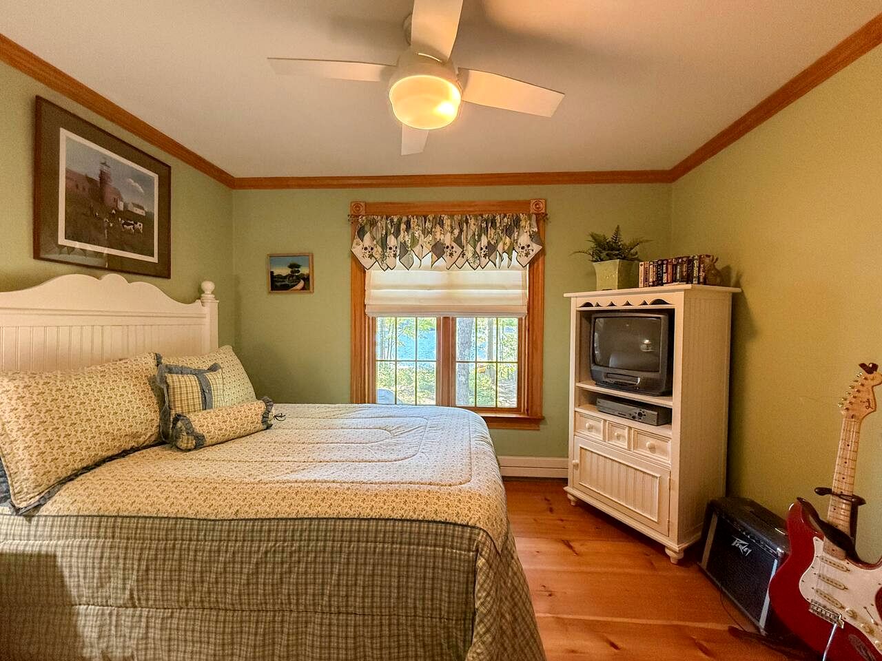 Cozy Lakeside Retreat on Burnt Meadow Pond in Brownfield, Maine