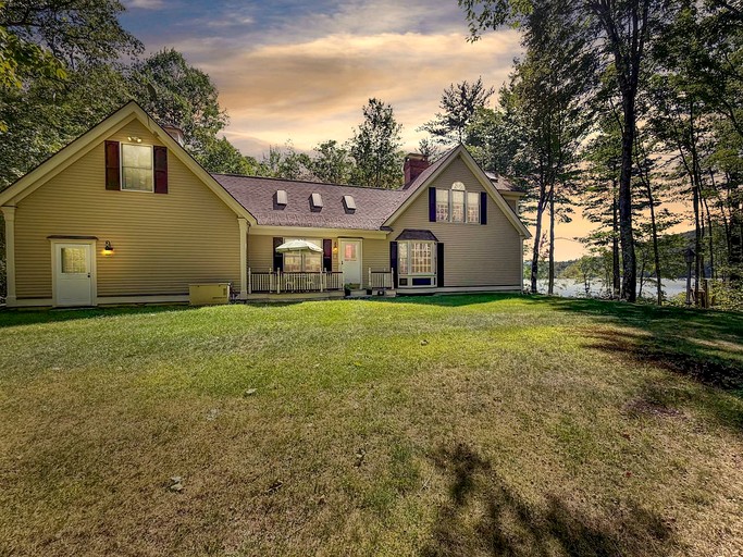 Cozy Lakeside Retreat on Burnt Meadow Pond in Brownfield, Maine