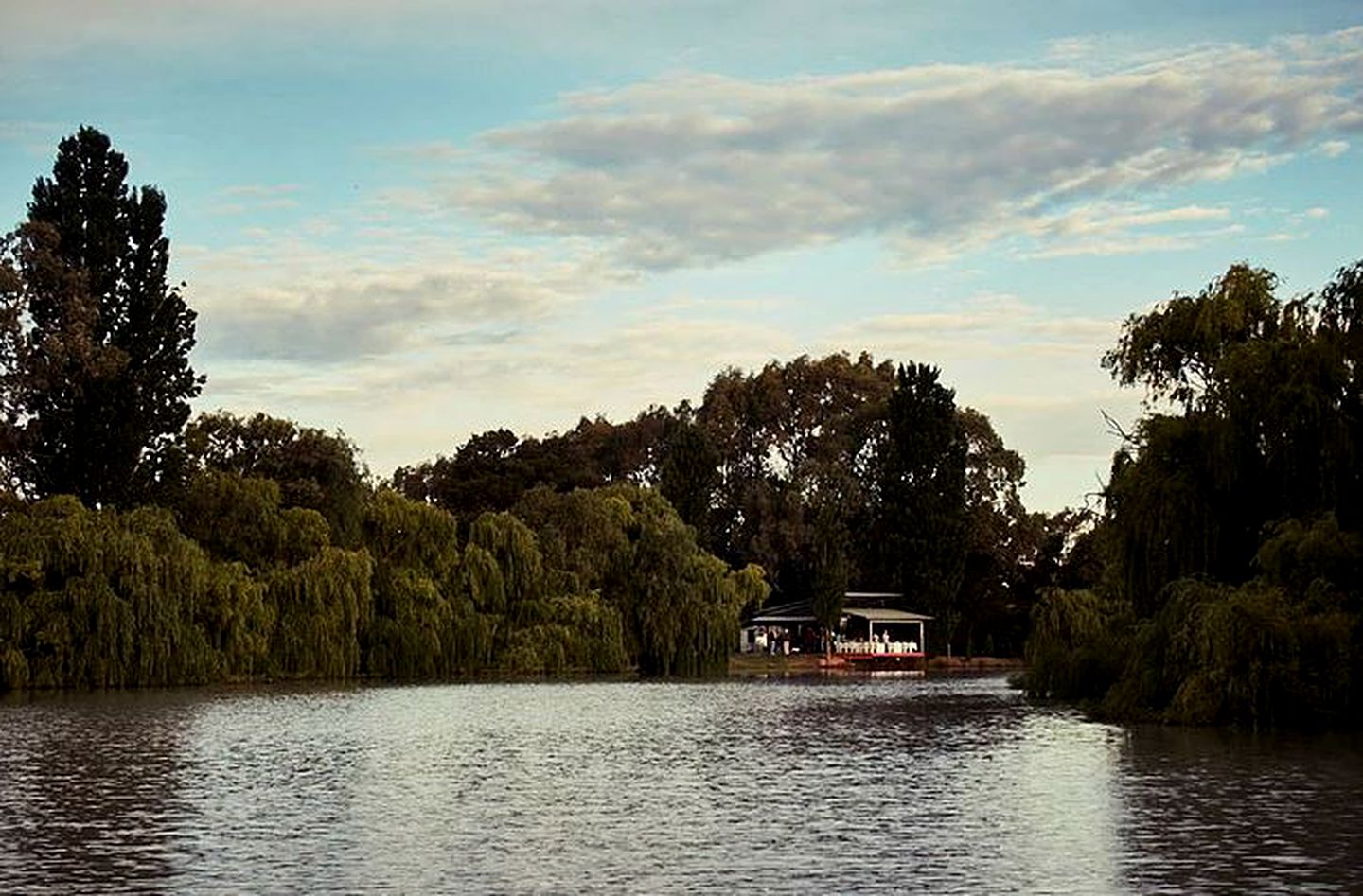 Enchanting Caravan Rental near Oolambeyan National Park in New South Wales