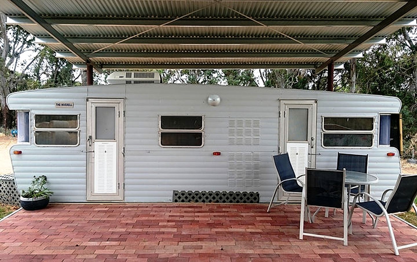 Enchanting Caravan Rental near Oolambeyan National Park in New South Wales